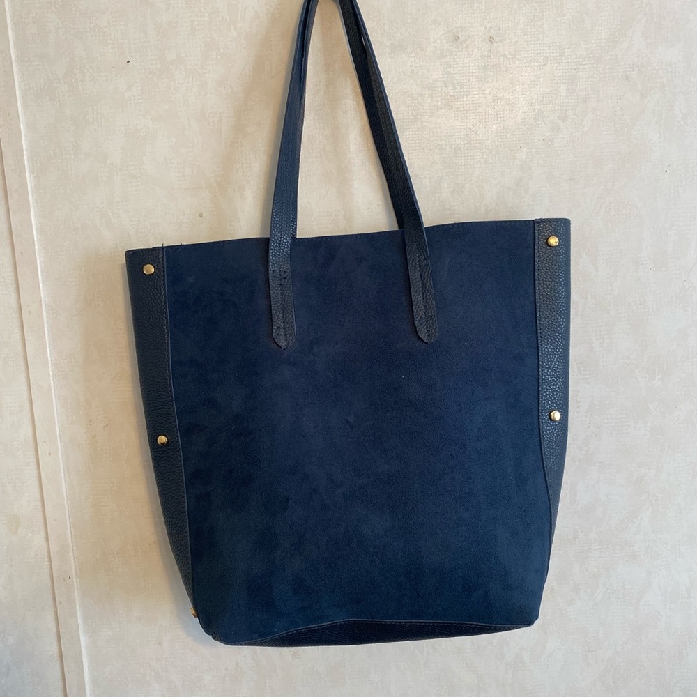 Navy Ulta Tote - Picture 2 of 9